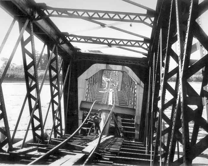 Nagara Gawa railway bridge